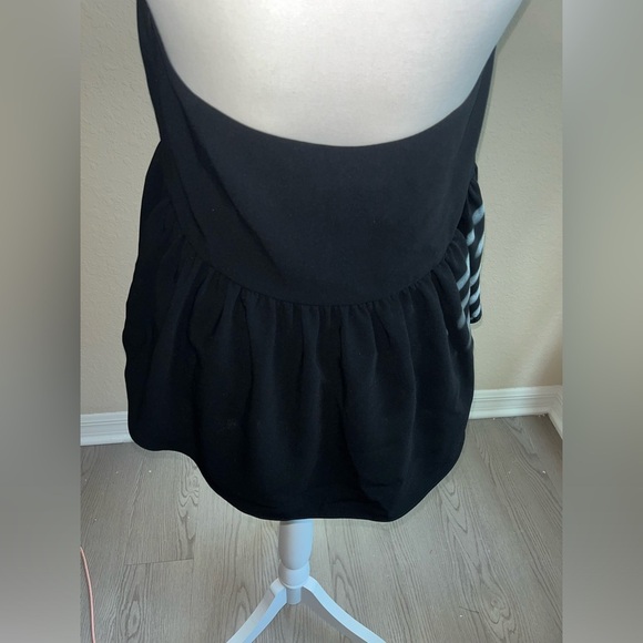Elizabeth & James Tops Elizabeth & James Black Crepe Knit Perth Halter Top - Picture 5 of 10